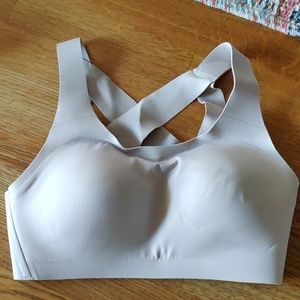 Lululemon Enlite Bra 32D